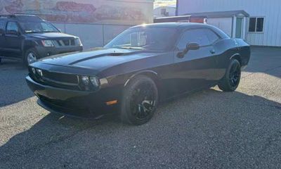 2014 Dodge Challenger Base