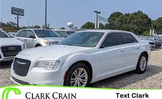 2017 Chrysler 300 Limited
