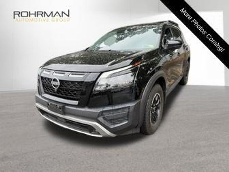 2023 Nissan Pathfinder — a typically priced live listing