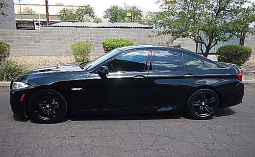 2013 BMW 550i Sedan