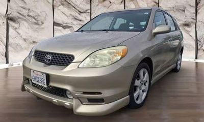 2003 Toyota Corolla Matrix XR