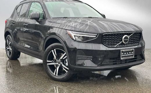 2026 Volvo XC40 Core