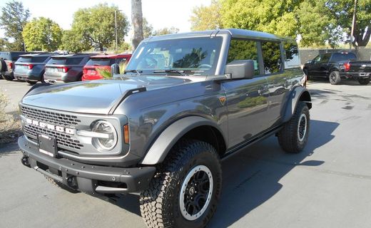 2026 Ford Bronco Badlands
