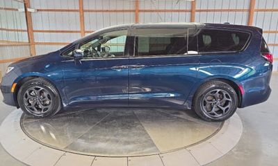 2022 Chrysler Pacifica Limited