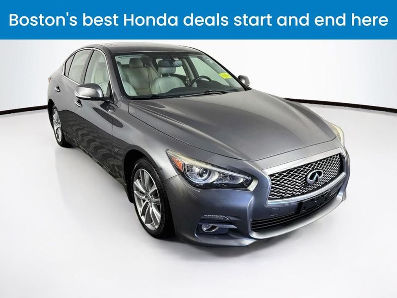 2014 Infiniti Q50 — a typically priced live listing