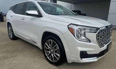 2024 GMC Terrain Denali