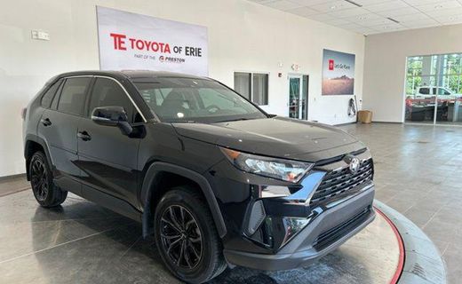 2022 Toyota RAV4 LE