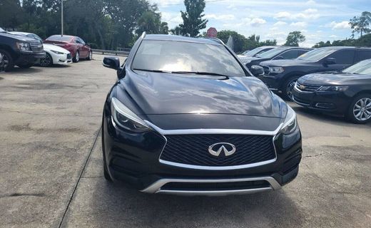 2017 Infiniti QX30 Premium