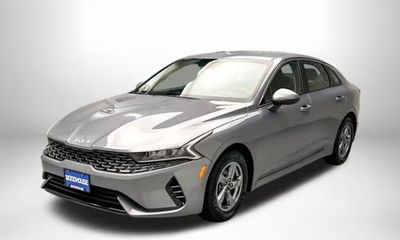 2022 Kia K5 LXS