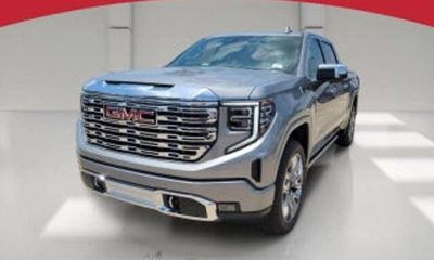2026 GMC Sierra SLT
