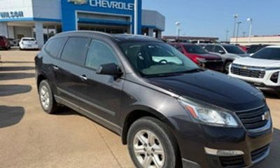 2017 Chevrolet Traverse LS