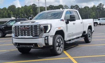 2026 GMC Sierra HD AT4