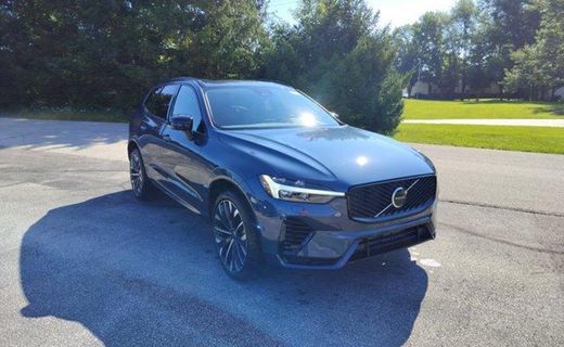 2026 Volvo XC60 Ultra Dark