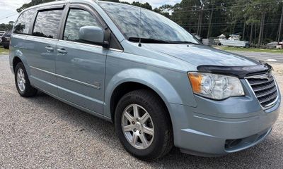 2008 Chrysler Town AND Country Touring Signature