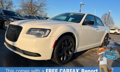 2022 Chrysler 300 Touring