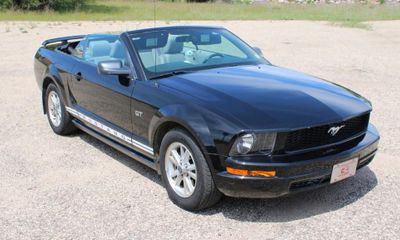 2006 Ford Mustang Base