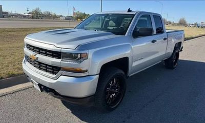 2018 Chevrolet Silverado Custom