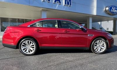 2017 Ford Taurus Limited