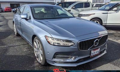 2017 Volvo S90 Inscription