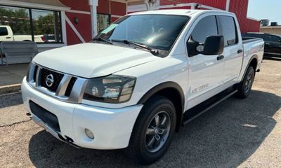 2014 Nissan Titan S