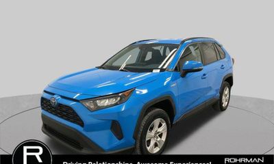 2020 Toyota RAV4 LE HV