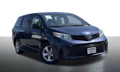 2019 Toyota Sienna L