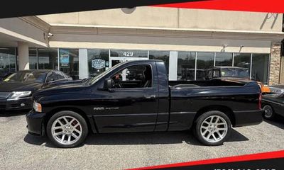 2004 Dodge RAM SRT 10