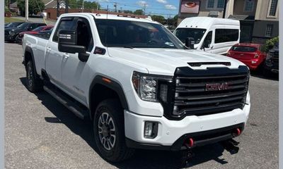 2022 GMC Sierra HD AT4