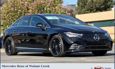 2026 Mercedes-Benz EQE-Class Sedan EQE320 4MATIC