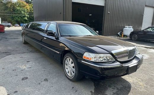 2005 Lincoln Town CAR Executive