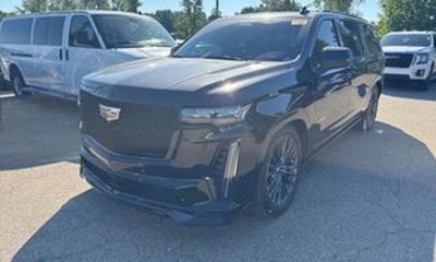 2023 Cadillac Escalade ESV V Sport