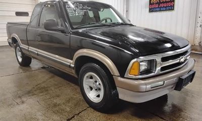1996 Chevrolet S-10 Pickup S10