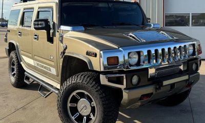 2005 Hummer H2 Base