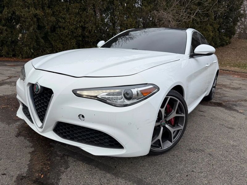 2019 Alfa Romeo Giulia (952) — a typically priced live listing