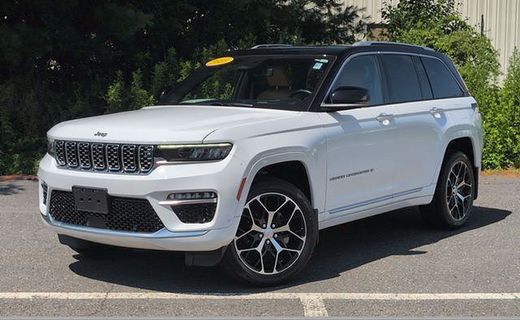 2023 Jeep Grand Cherokee Summit