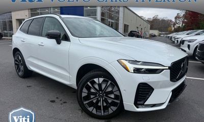 2026 Volvo XC60 Plus Dark