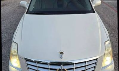 2011 Cadillac DTS Base