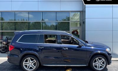 2016 Mercedes-Benz GL-Class GL550 4M