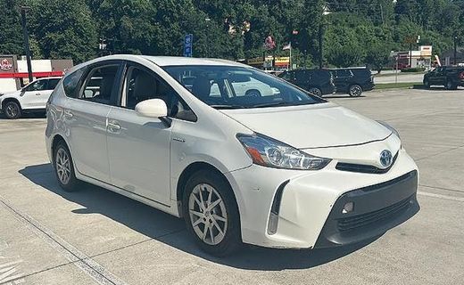 2016 Toyota Prius V 3