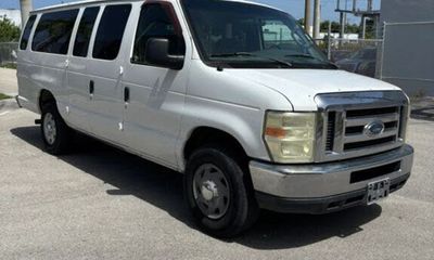 2008 Ford E-350 XLT