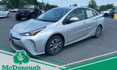 2020 Toyota Prius LE