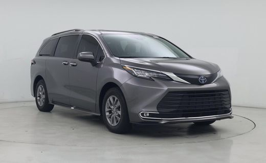 2023 Toyota Sienna XLE