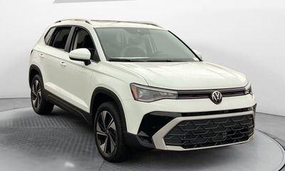 2026 Volkswagen Taos 4Motion SE