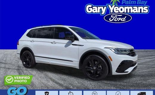 2023 Volkswagen Tiguan SE Black
