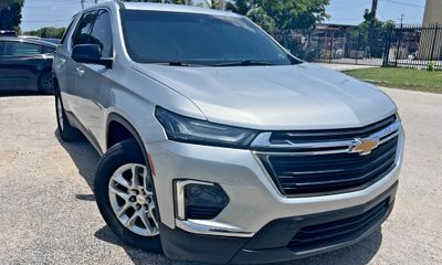 2022 Chevrolet Traverse LS