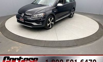 2017 Volkswagen Golf S Wolfsburg