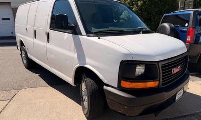 2014 GMC Savana Fleet Base