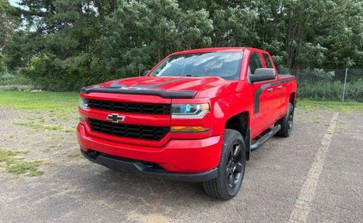 2017 Chevrolet Silverado Custom