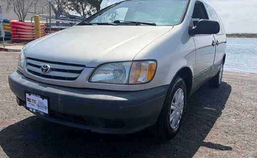 2002 Toyota Sienna CE