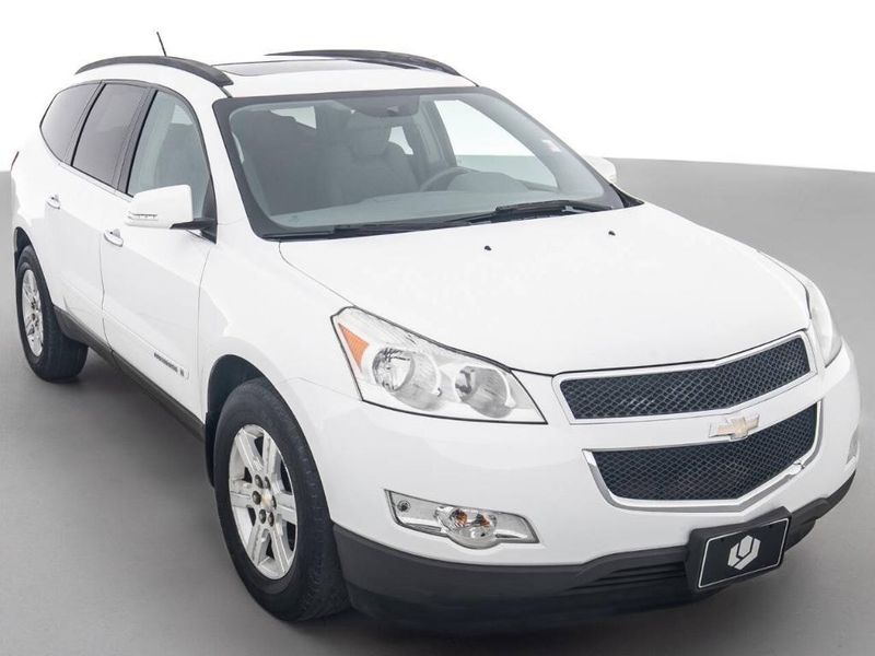 2009 Chevrolet Traverse — a typically priced live listing